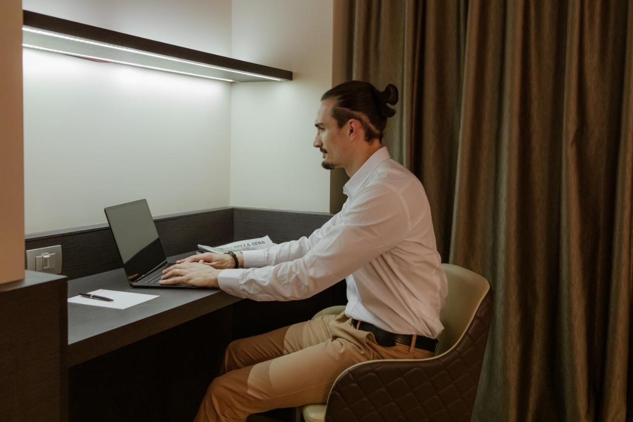 Ego Hotel Анкона Экстерьер фото